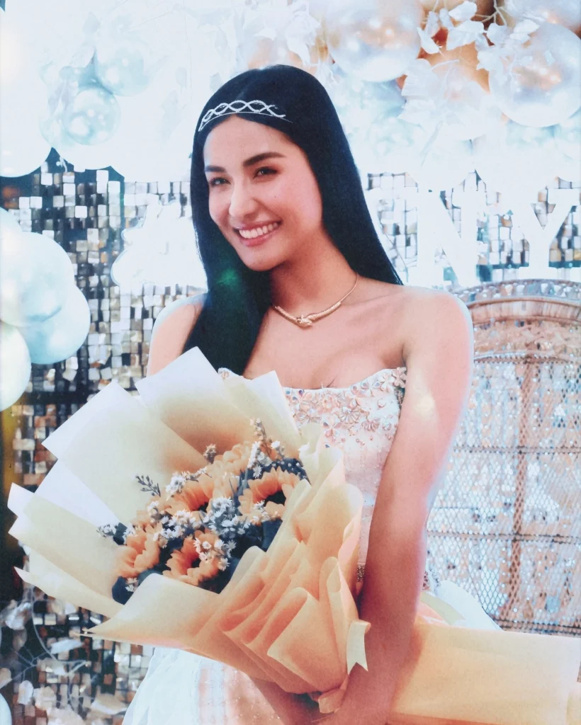 Sanya Lopez-hot51live