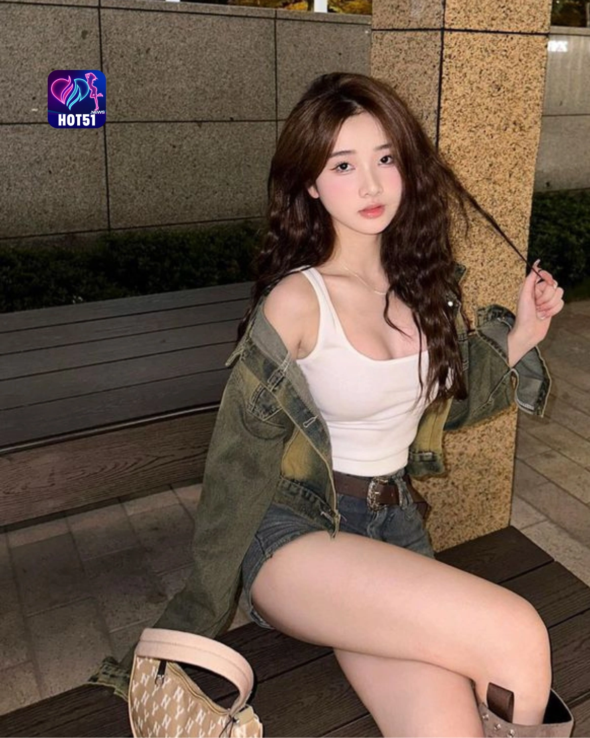 Read more about the article Hot51 App Xem Livestream Kết Bạn Tải APK iOS